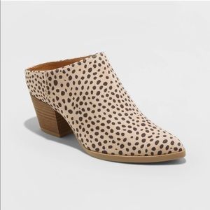 makana leopard booties